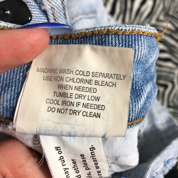 Brandy Melville High Rise Shorts - Picture 4 of 8